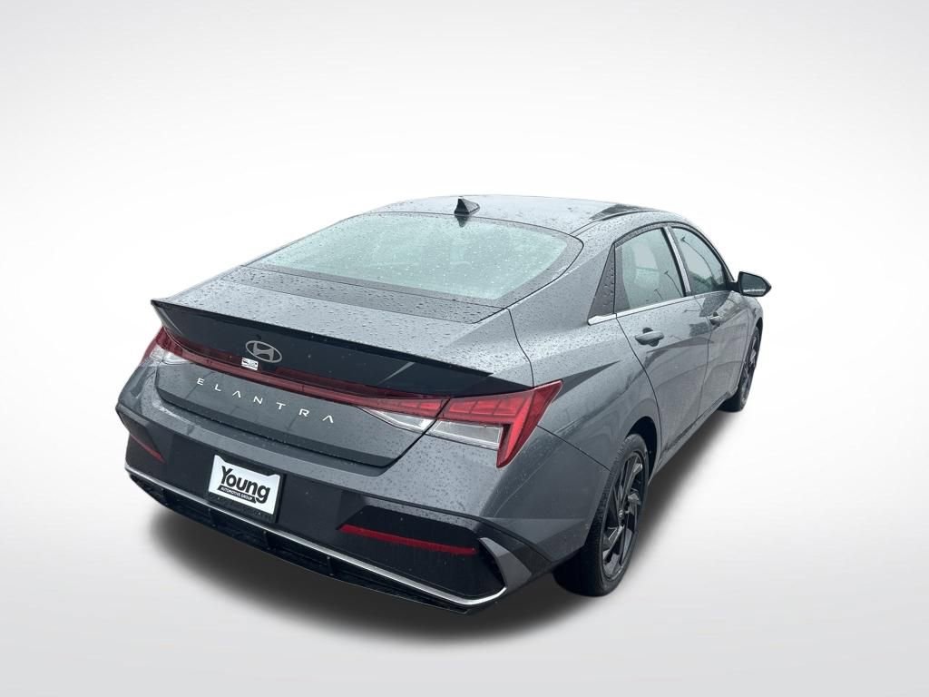 New 2026 Hyundai Elantra SEL Sport Premium image 6