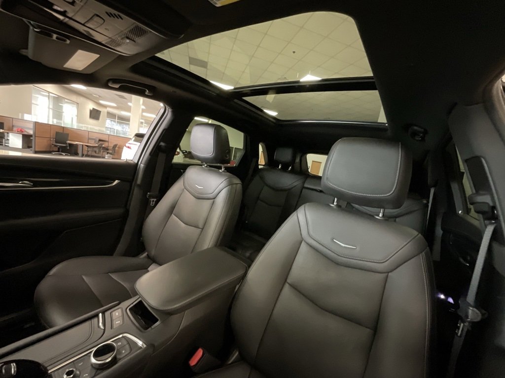 Used 2021 Cadillac XT5 Premium Luxury image 11