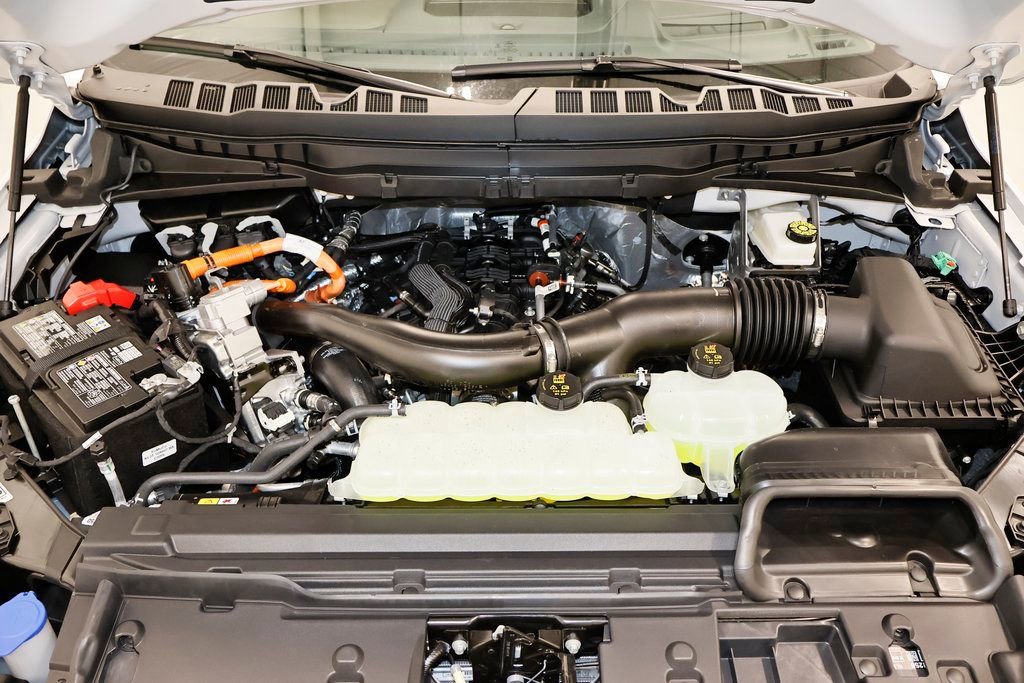 New 2025 Ford F150 Platinum w/ Equipment Group 703A Plus image 39