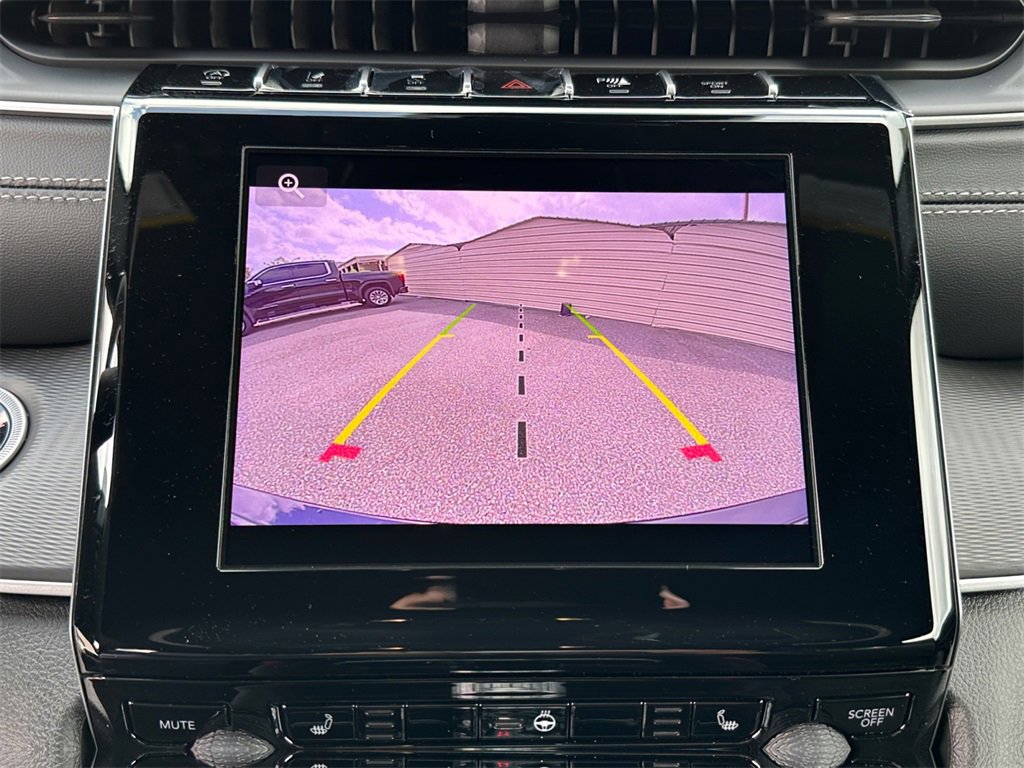 New 2025 Jeep Grand Cherokee Altitude image 26