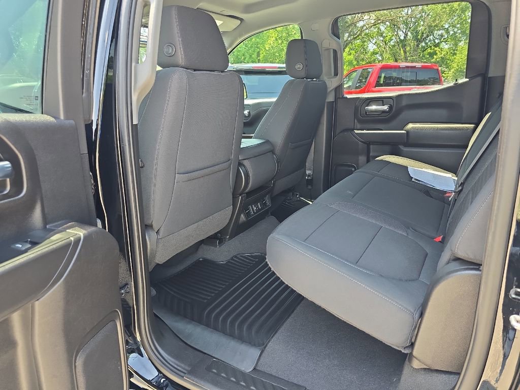 Used 2022 Chevrolet Silverado 1500 LT AWD/4WD image 16