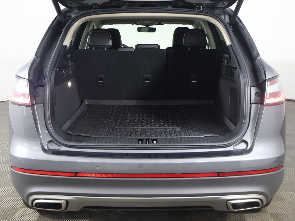 Used 2023 Lincoln Nautilus Reserve AWD/4WD image 23