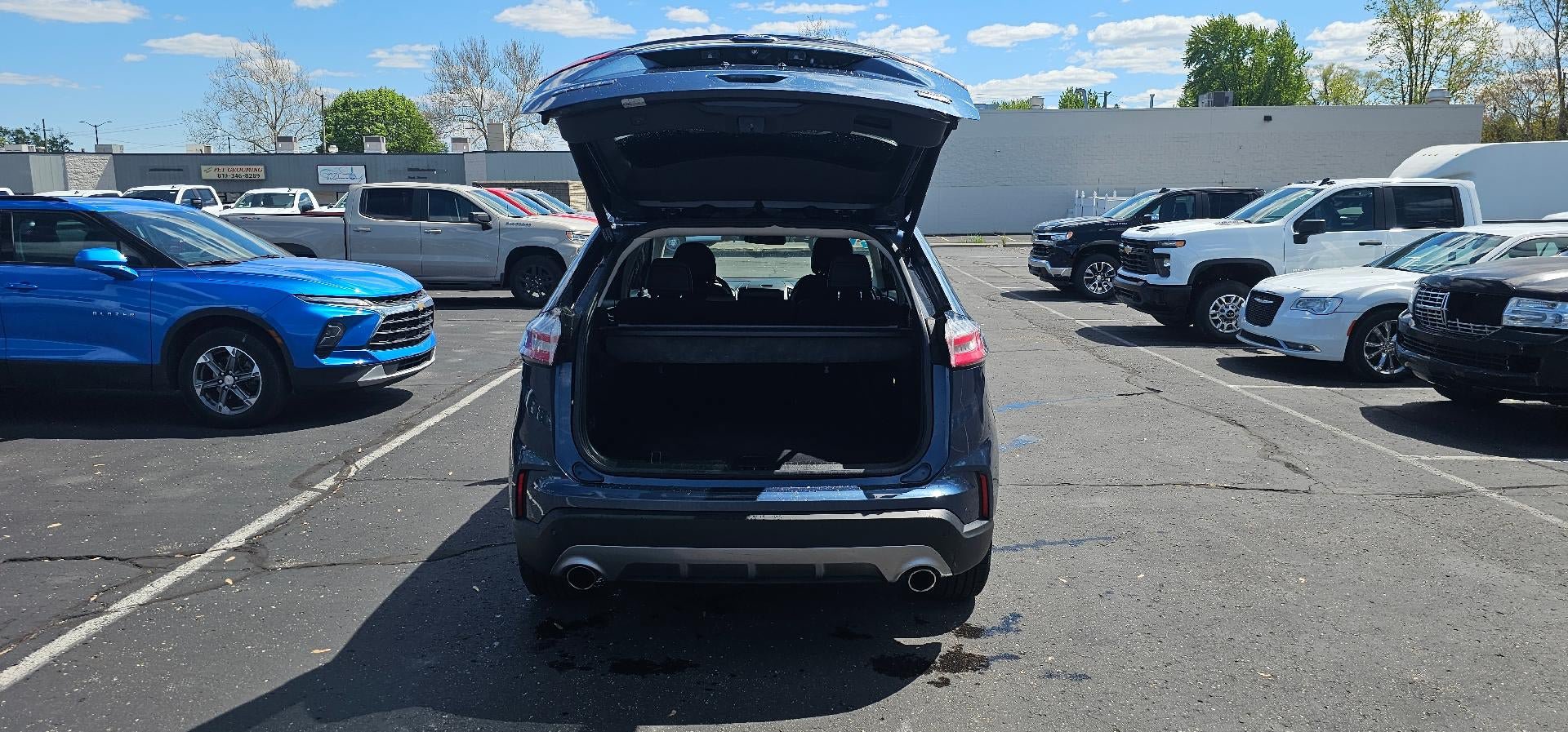 Used 2019 Ford Edge SEL w/ Equipment Group 201A AWD/4WD image 7