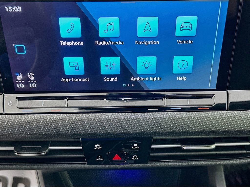 Used 2022 Volkswagen Golf R image 16