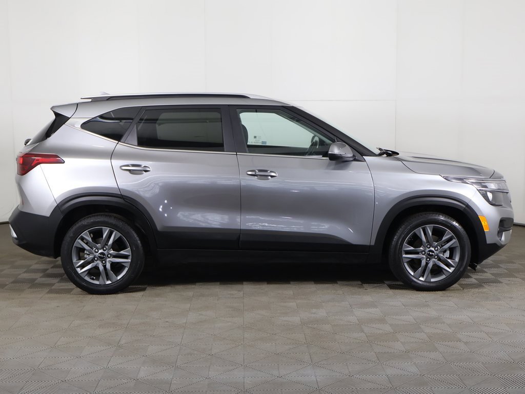 Used 2023 Kia Seltos S w/ Navigation Package image 17