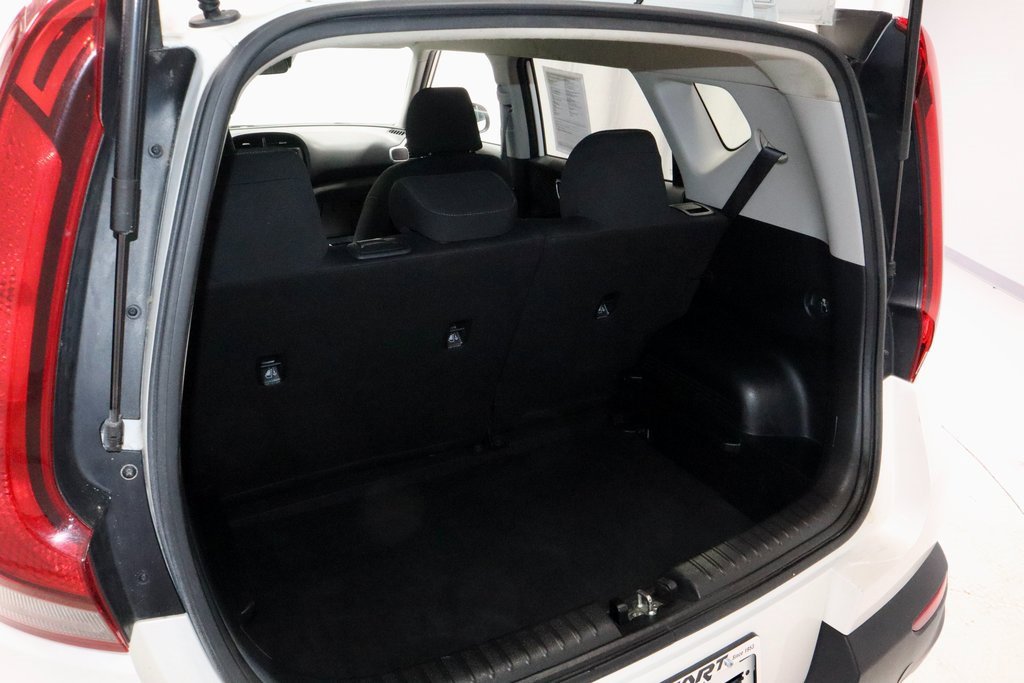 Used 2021 Kia Soul S image 12