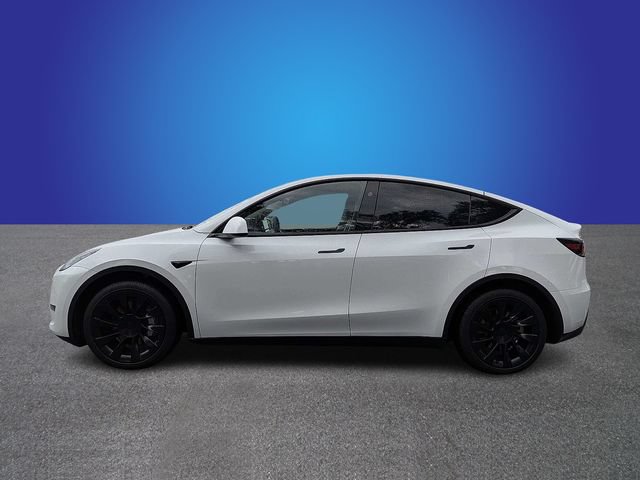 Used 2024 Tesla Model Y Long Range AWD/4WD image 2