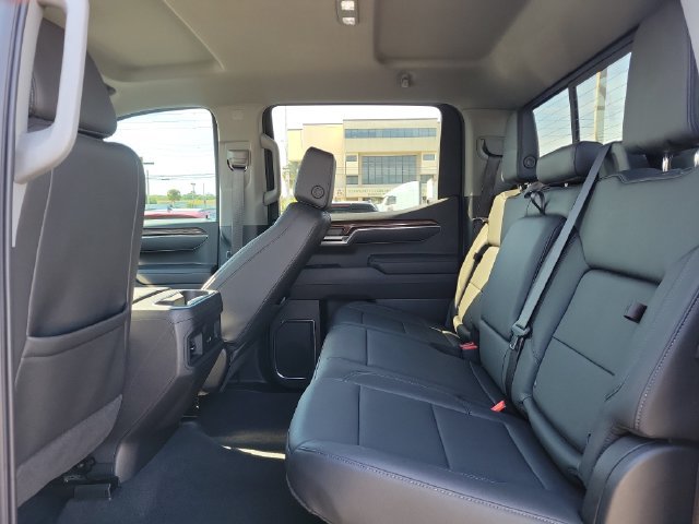 Used 2026 Chevrolet Silverado 1500 LT Trail Boss w/ Safety Package AWD/4WD image 11