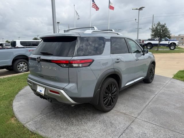 Used 2023 Nissan Pathfinder Platinum AWD/4WD image 5