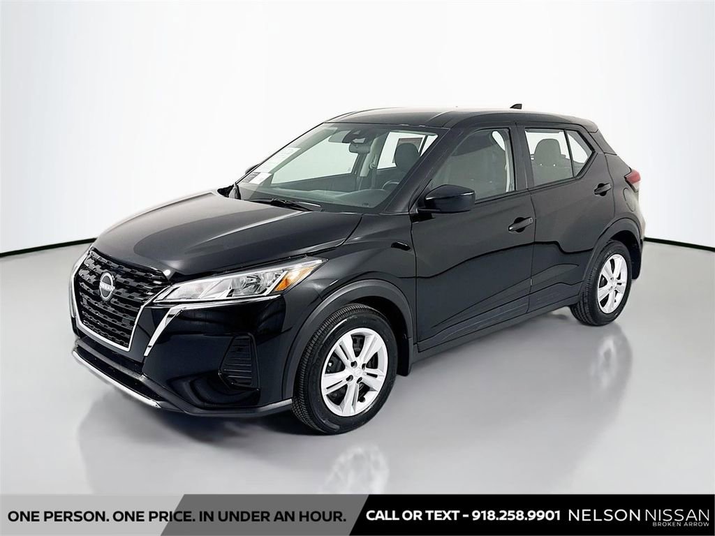 Certified 2025 Nissan Kicks Play S