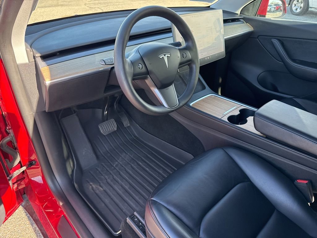 Used 2022 Tesla Model Y Long Range image 20