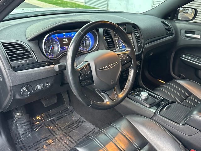 Used 2022 Chrysler 300 S image 33