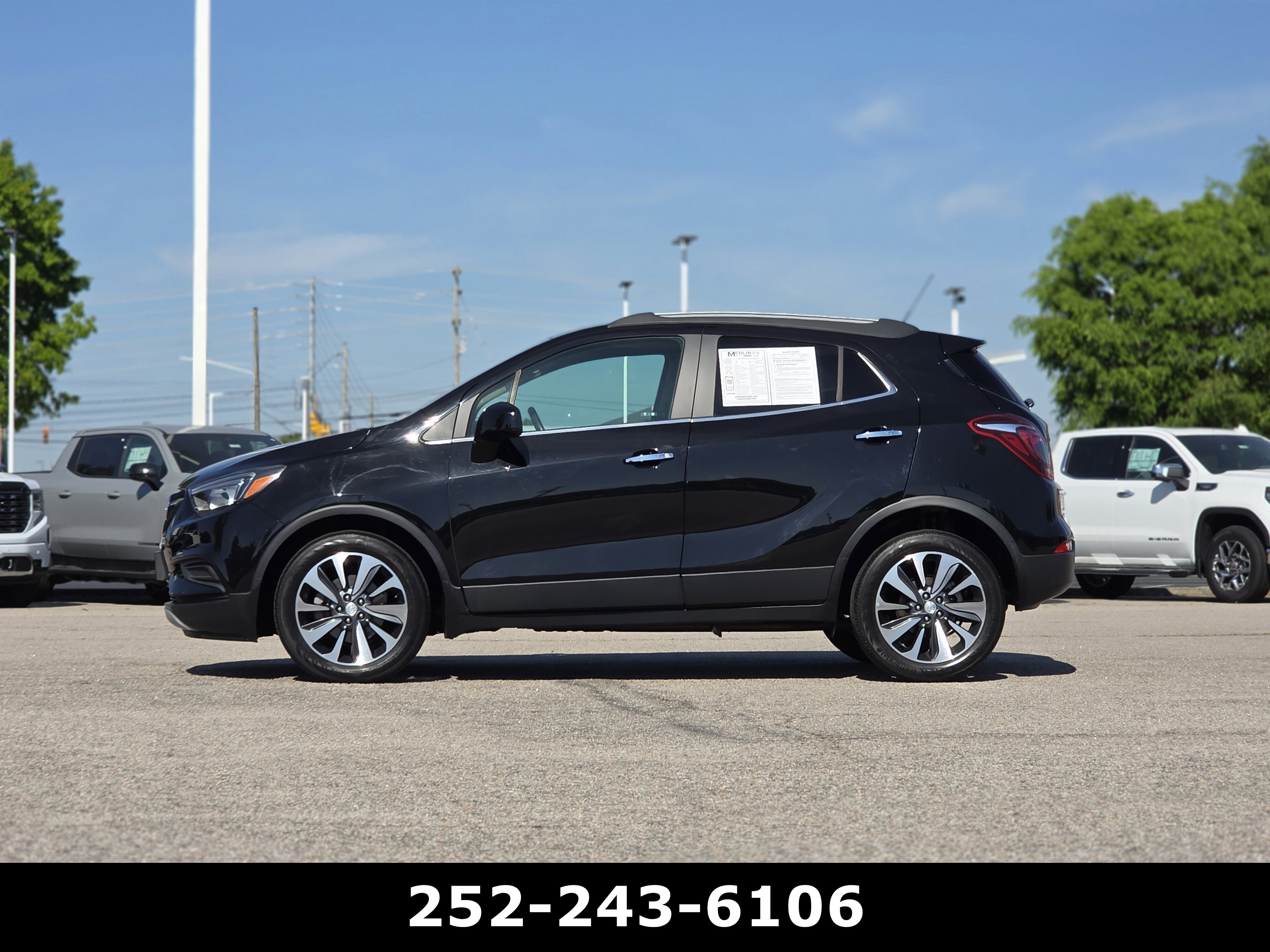Used 2022 Buick Encore Preferred w/ Safety Package FWD image 4