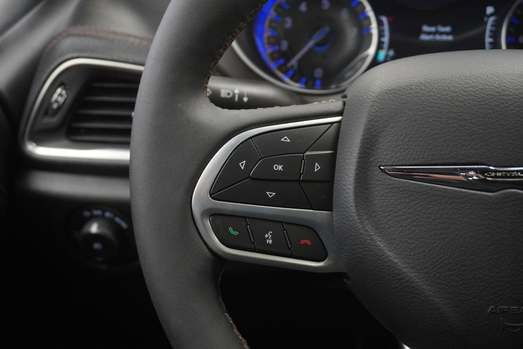 Used 2024 Chrysler Pacifica Pinnacle image 39