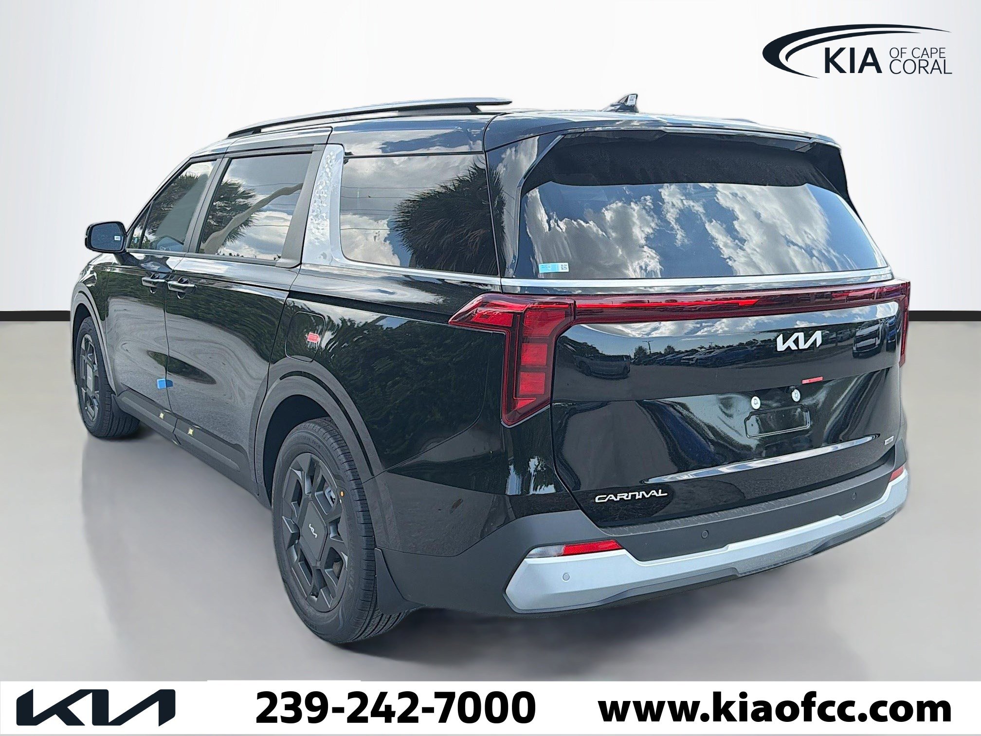 New 2026 Kia Carnival EX image 3