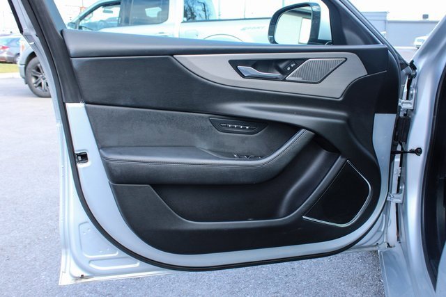 Used 2020 Jaguar XE S image 10