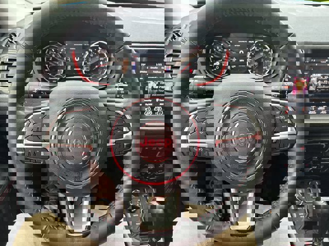 Used 2019 Jeep Compass Trailhawk image 25