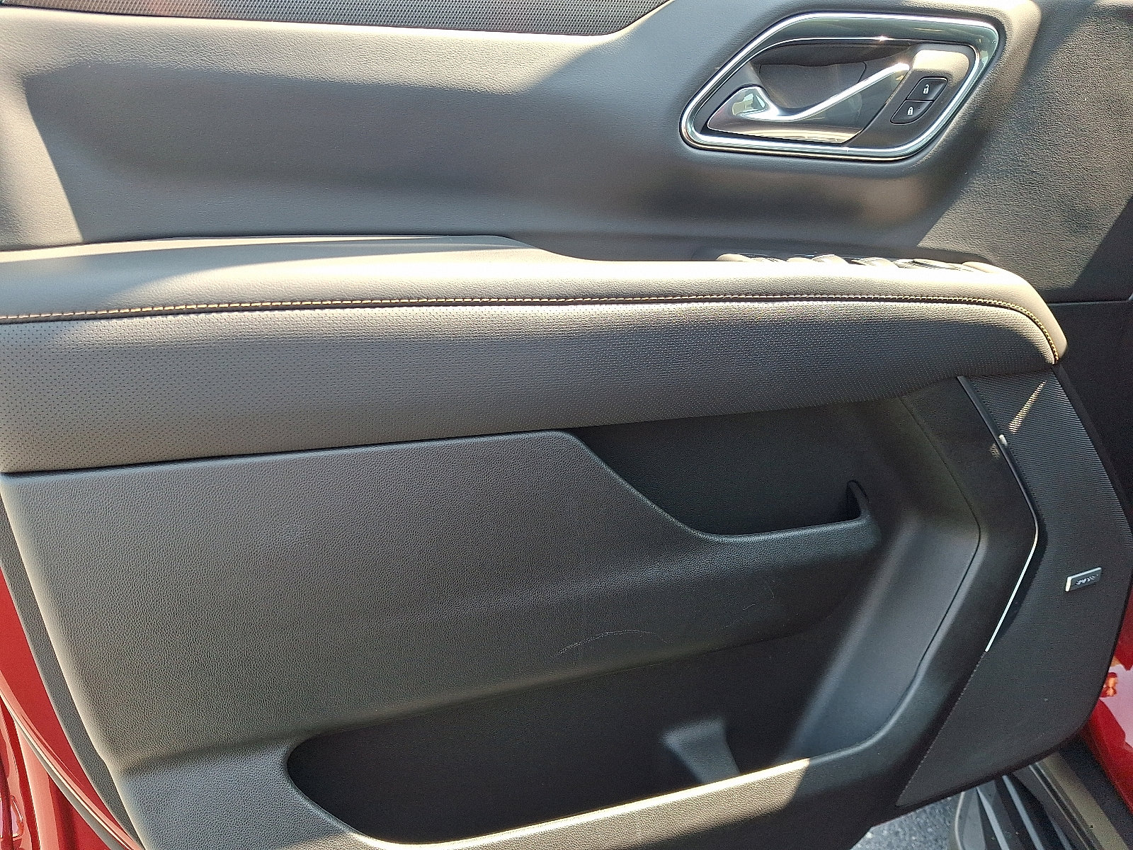 Used 2024 GMC Yukon AT4 w/ Technology Package image 13