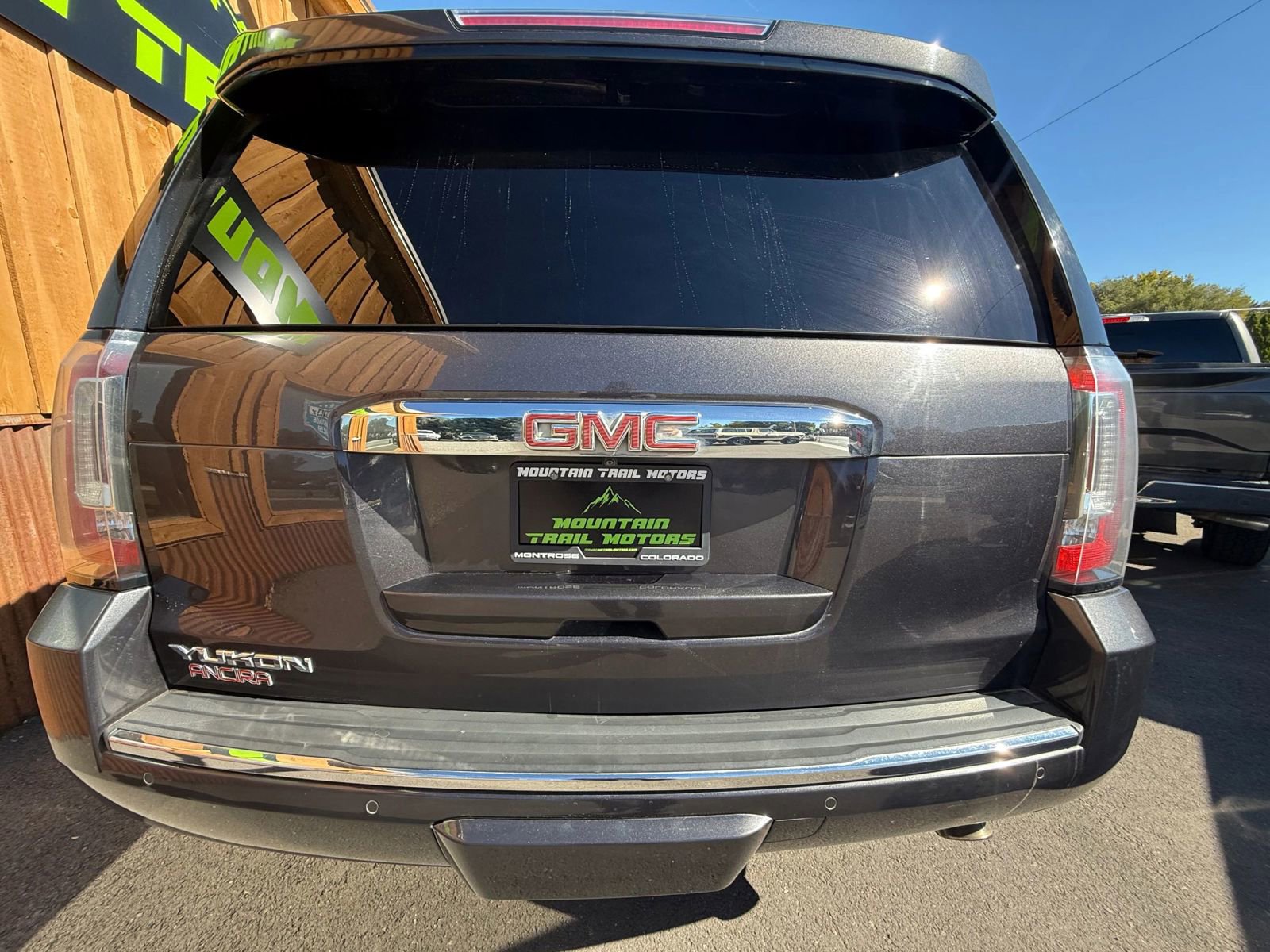 Used 2018 GMC Yukon Denali w/ Denali Ultimate Package image 8