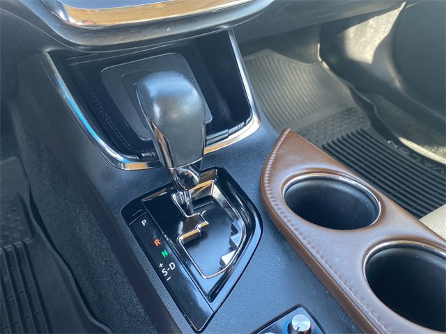 Used 2017 Toyota Avalon Limited image 28