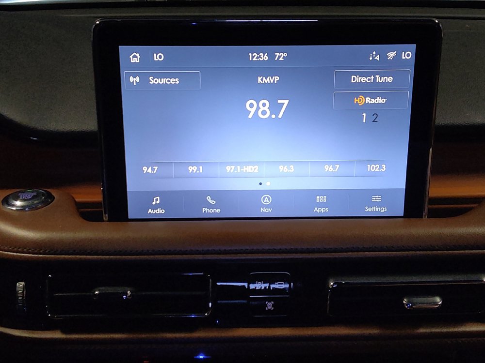 Used 2020 Lincoln Aviator Reserve w/ Equipment Group 201A RWD image 25