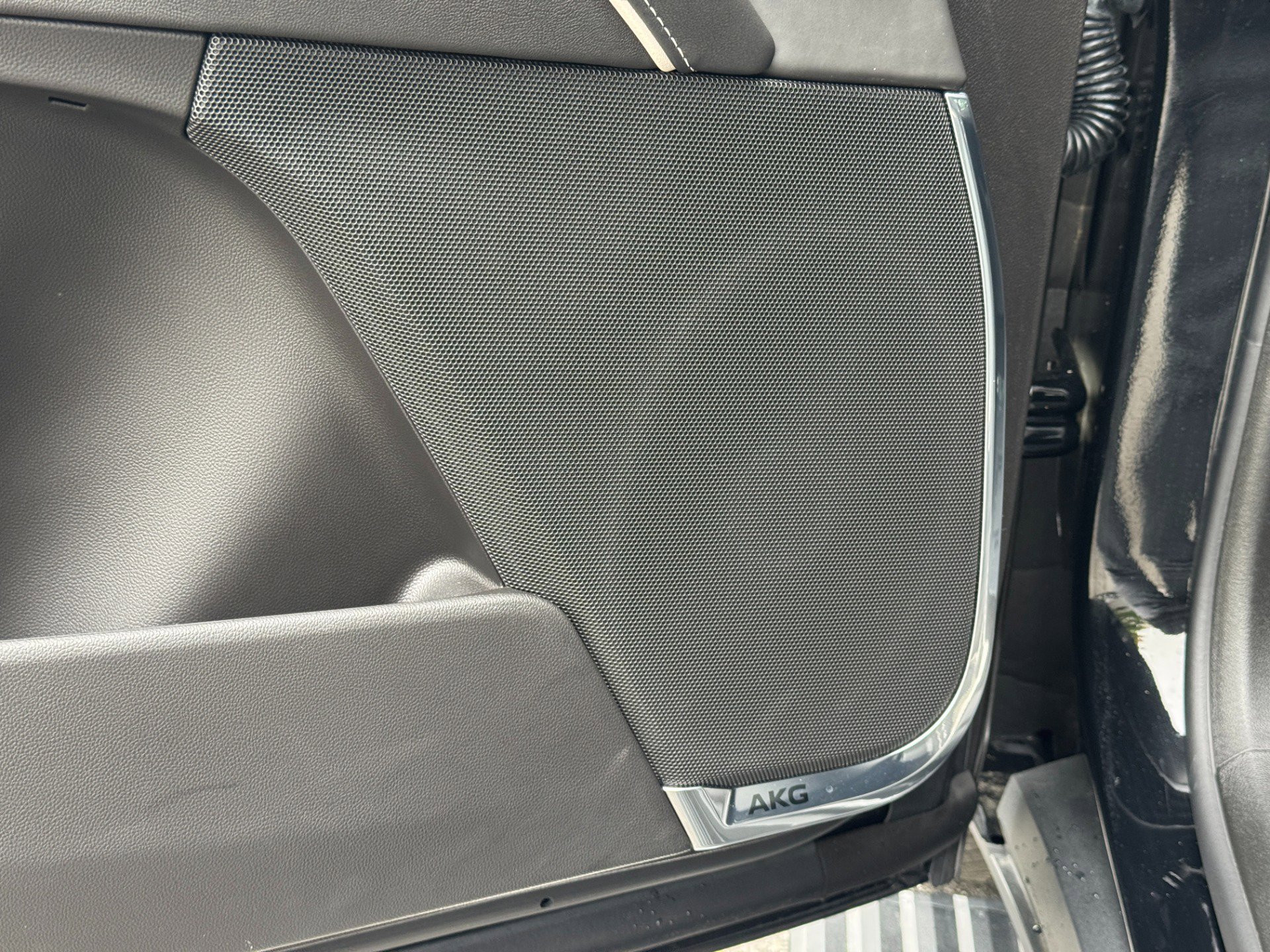 Used 2024 Cadillac Escalade ESV Sport Platinum w/ LPO, ONYX Package image 21