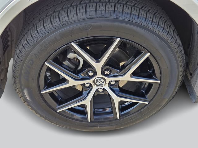 Used 2016 Toyota RAV4 SE w/ Advanced Technology Package AWD/4WD image 8