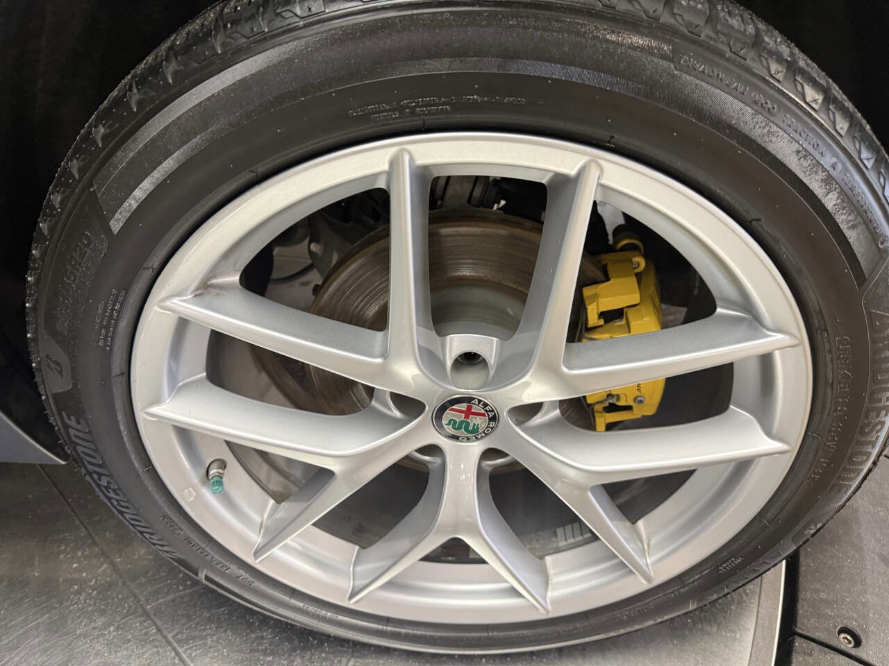 Used 2018 Alfa Romeo Stelvio Ti Sport image 30