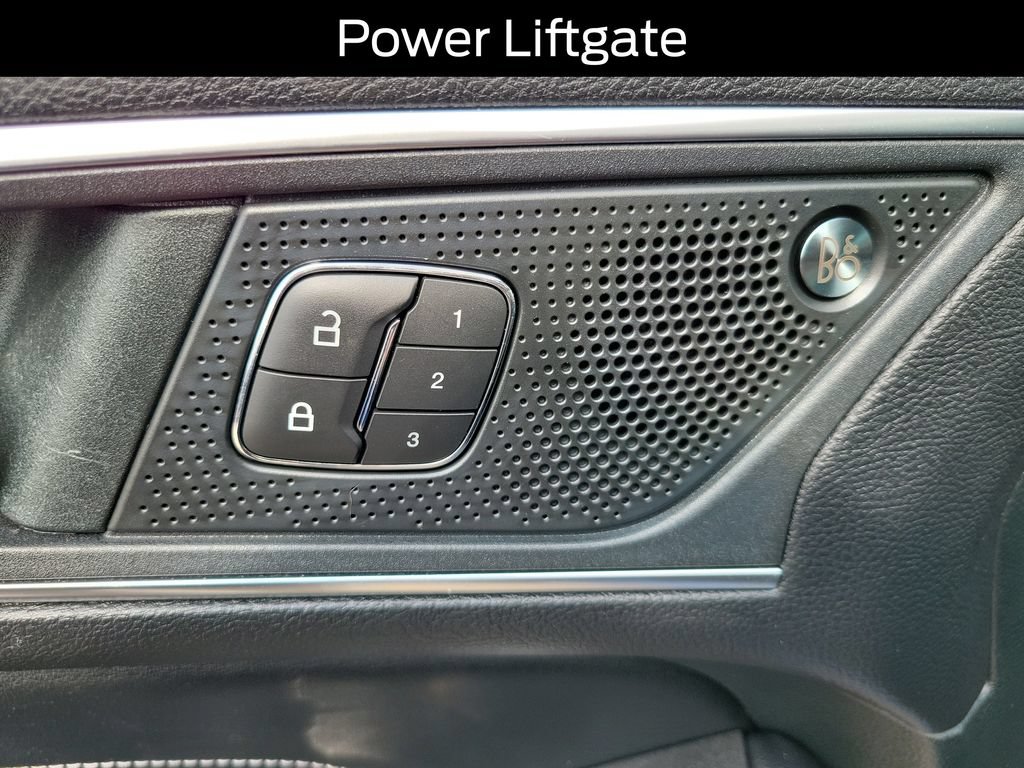 Used 2022 Ford Edge Titanium w/ Equipment Group 301A AWD/4WD image 11
