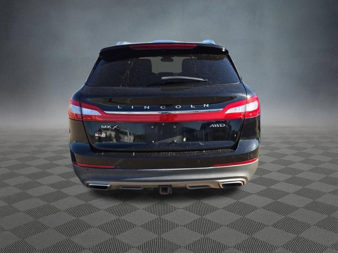Used 2016 Lincoln MKX Reserve w/ Technology Package AWD/4WD image 3