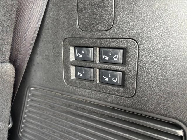 Used 2025 Nissan Armada SL w/ Captain's Chari Seat Package AWD/4WD image 37