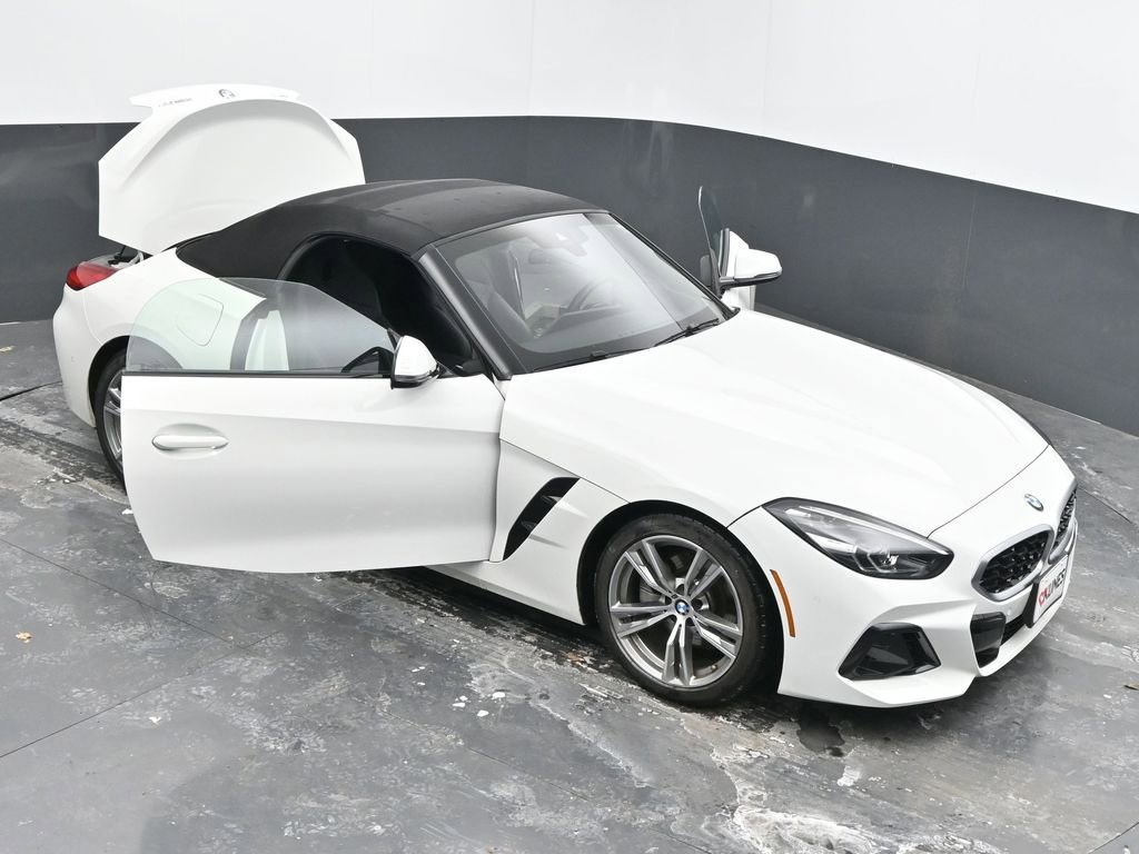 Used 2025 BMW Z4 sDrive30i image 52