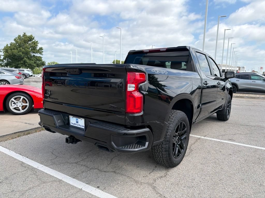 Used 2025 Chevrolet Silverado 1500 RST AWD/4WD image 3