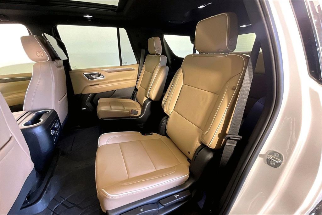 Used 2023 Chevrolet Tahoe Premier w/ Premium Package AWD/4WD image 37