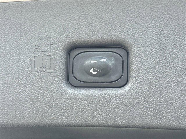 Used 2019 Lincoln Nautilus Select w/ Class II Trailer Tow Package image 13