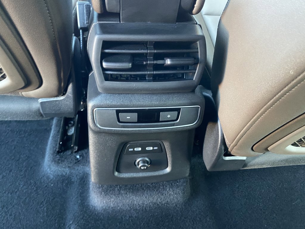 Used 2023 Audi Q4 e-tron Prestige image 25