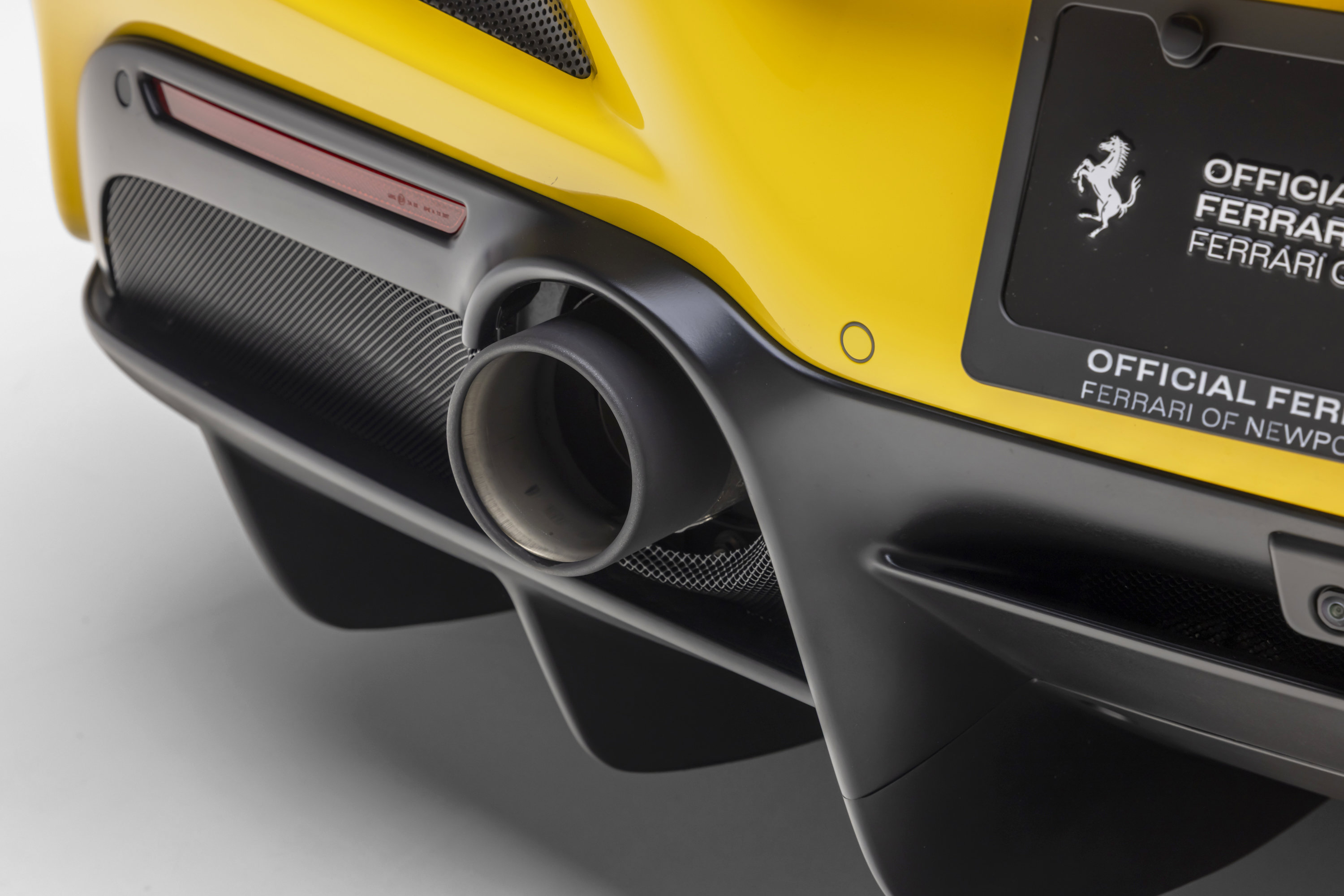 Certified 2022 Ferrari F8 Tributo RWD image 22