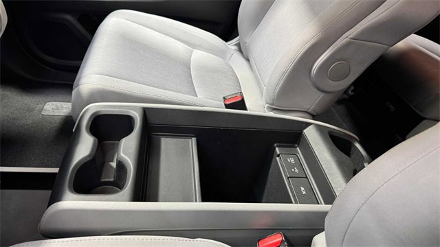 Used 2018 Honda Odyssey LX image 28