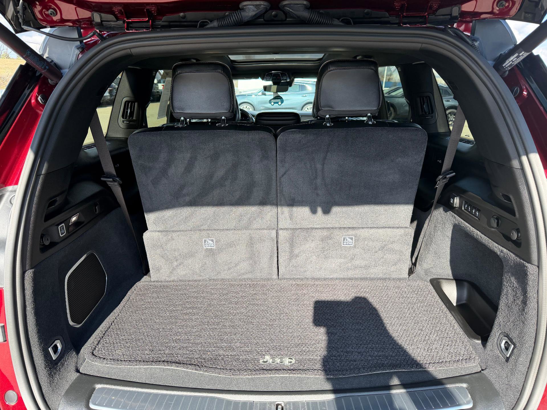 Used 2024 Jeep Grand Cherokee L Summit AWD/4WD image 12