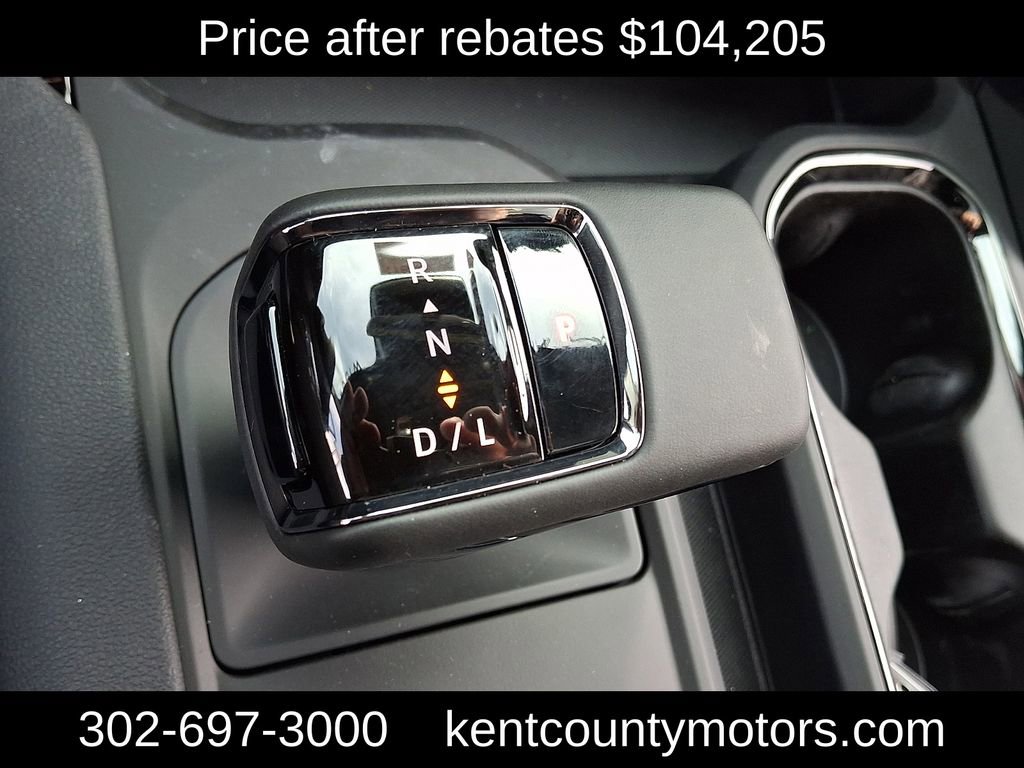 New 2025 GMC Sierra 1500 AT4 w/ AT4 Premium Package AWD/4WD image 17