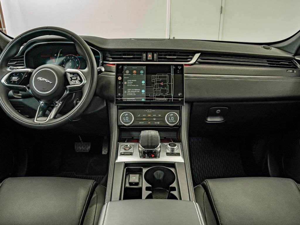 Certified 2024 Jaguar F-PACE R-Dynamic S AWD/4WD image 28
