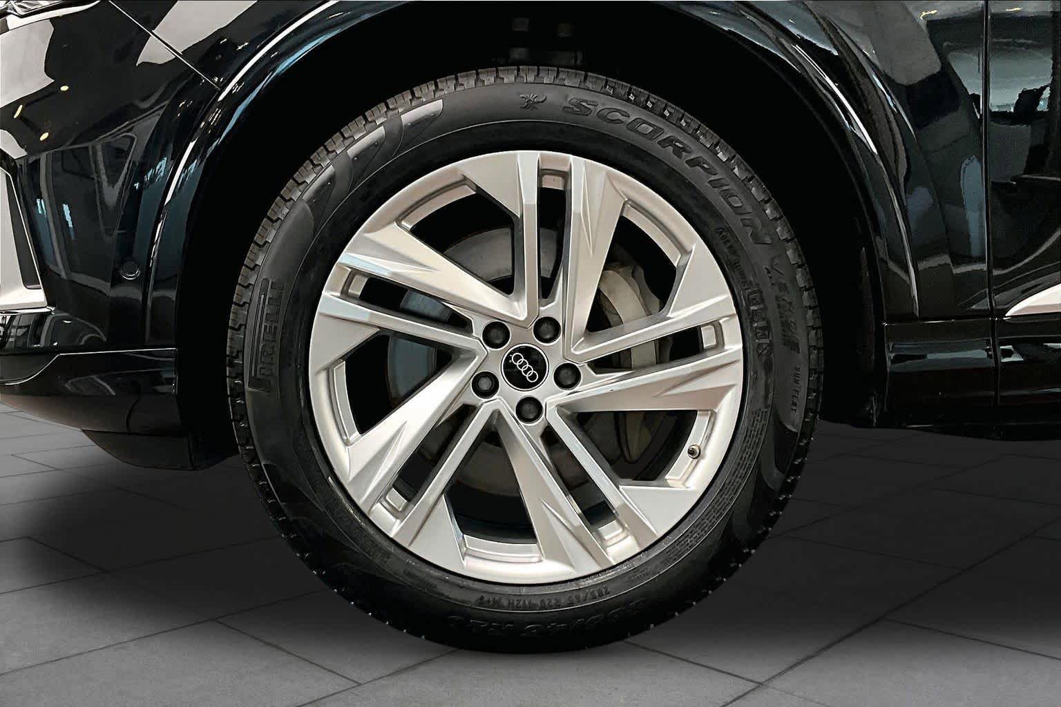 Certified 2023 Audi Q7 2.0T Premium Plus w/ Premium Plus Package AWD/4WD image 11