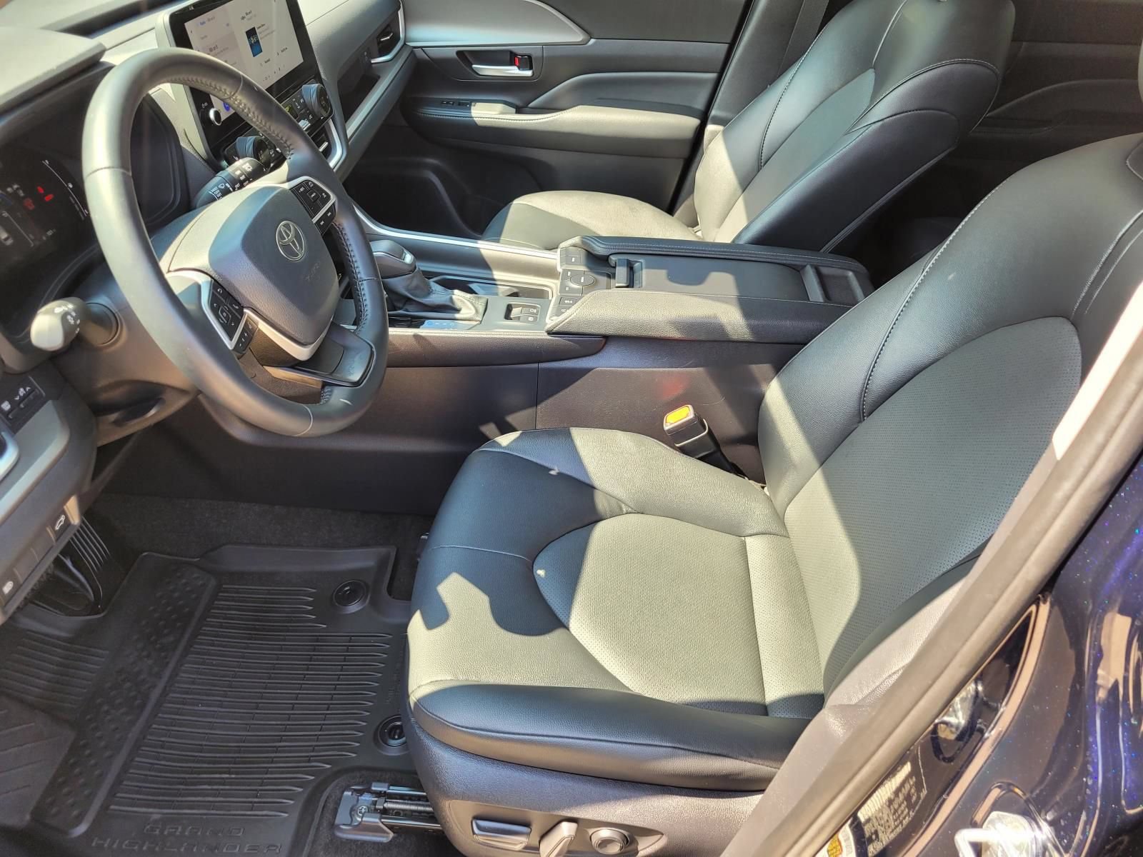 Used 2026 Toyota Grand Highlander FWD image 23