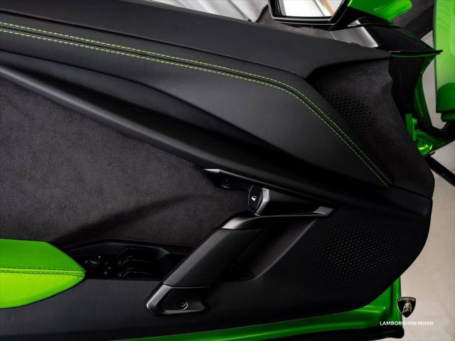 Used 2024 Lamborghini Revuelto AWD/4WD image 30