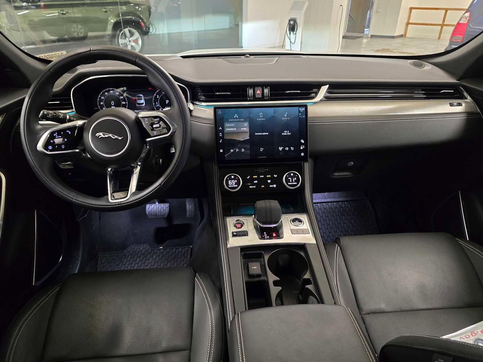 Used 2026 Jaguar F-PACE R-Dynamic S AWD/4WD image 21