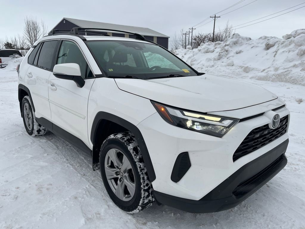 Used 2022 Toyota RAV4 XLE image 7