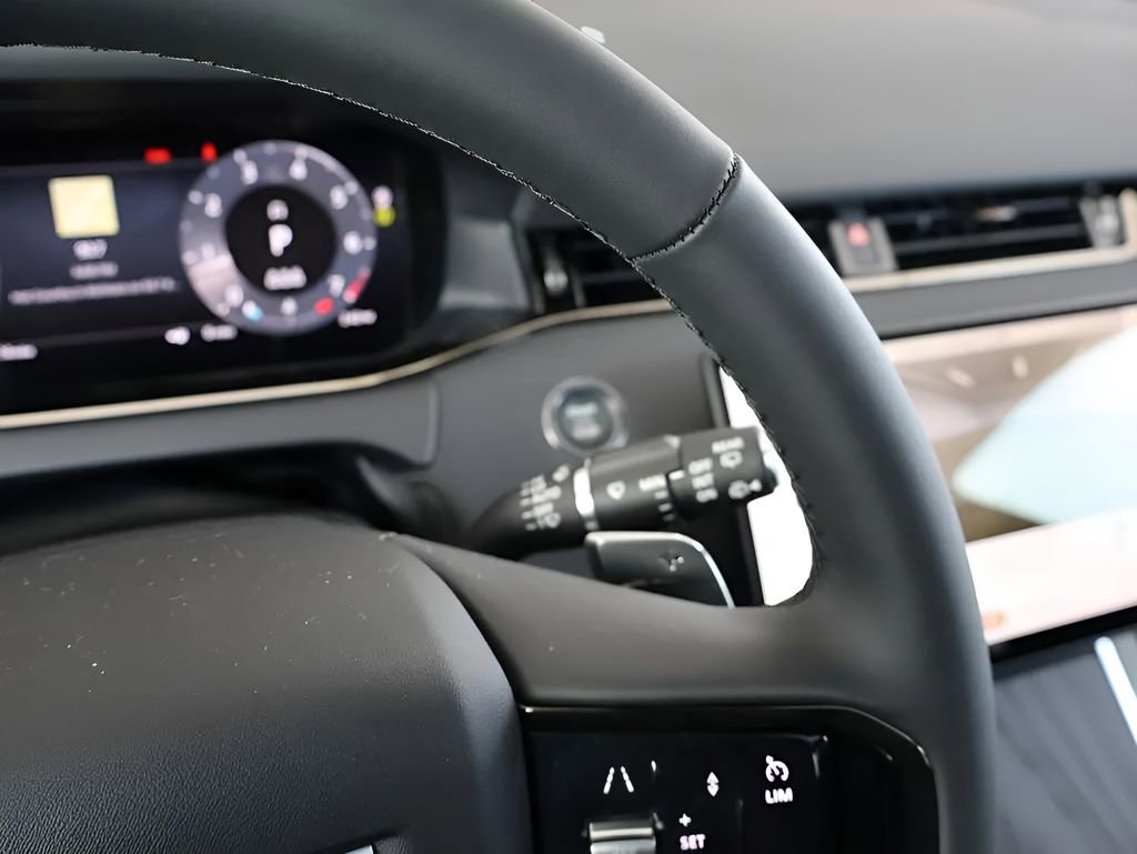 New 2026 Land Rover Range Rover Evoque Dynamic SE image 12