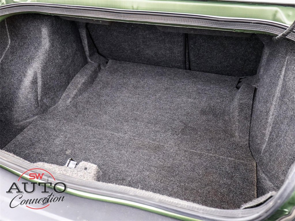 Used 2019 Dodge Challenger SXT image 12