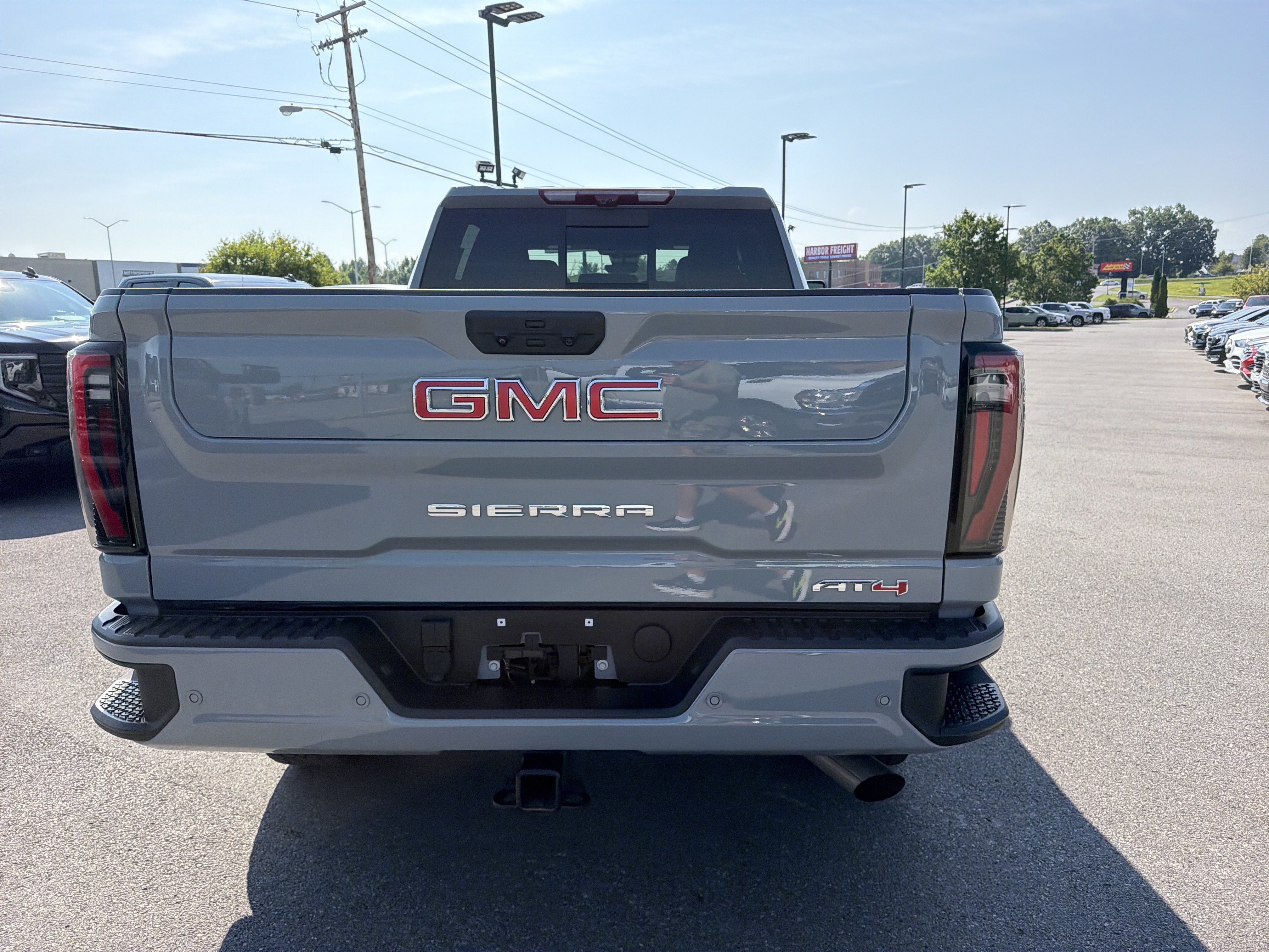 Used 2025 GMC Sierra 2500 AT4 w/ AT4 Premium Plus Package AWD/4WD image 7