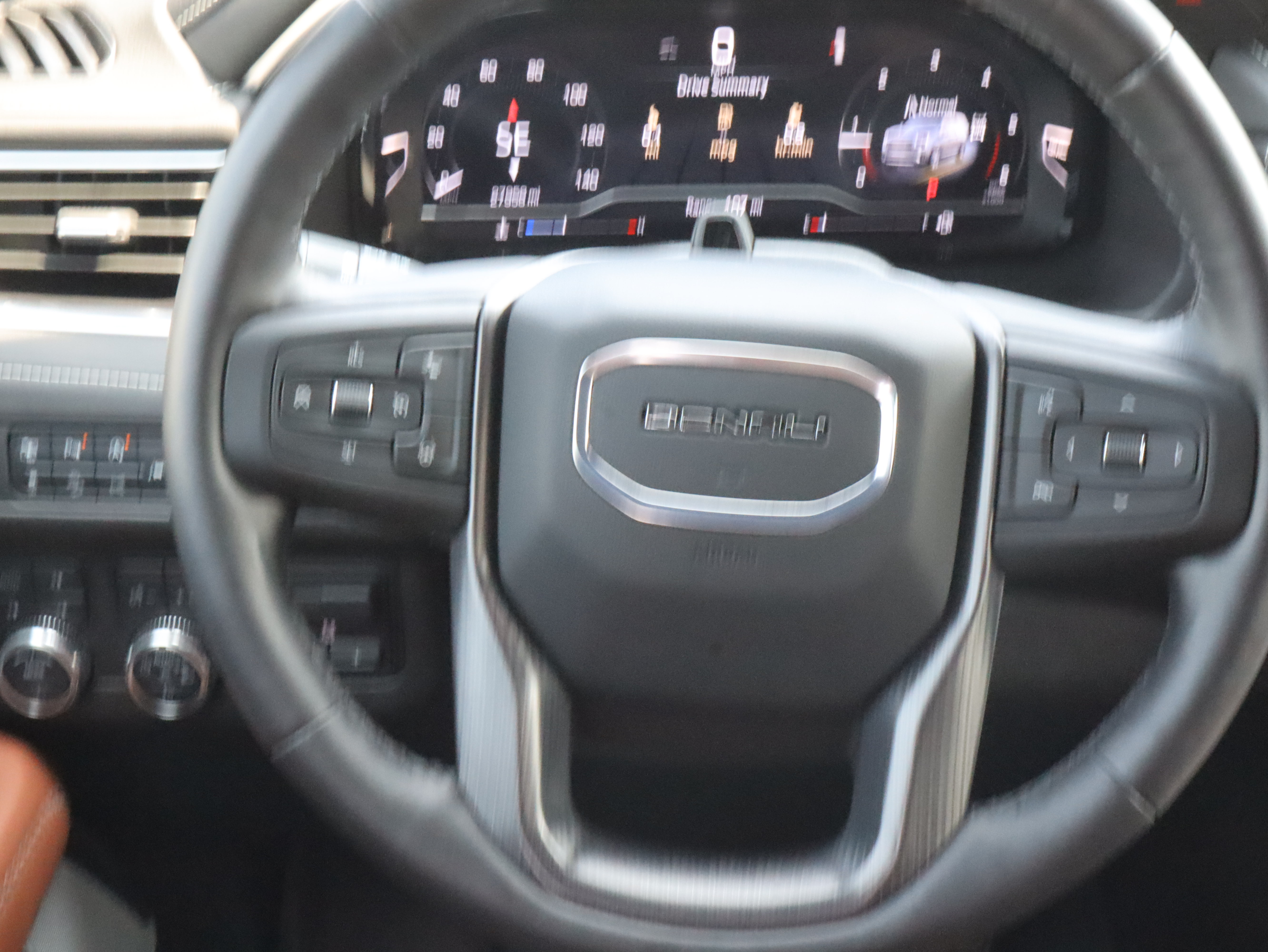 Used 2024 GMC Yukon Denali Ultimate AWD/4WD image 14